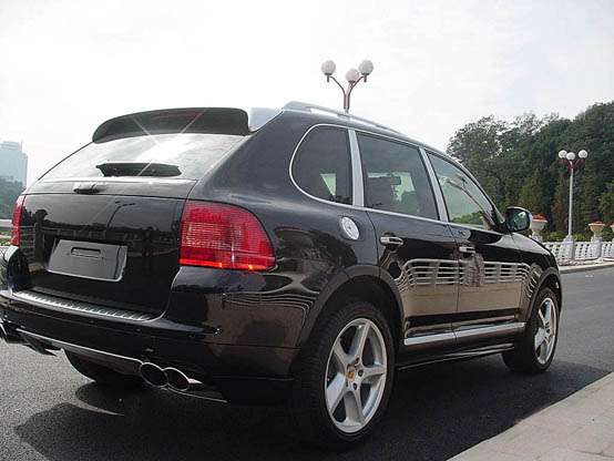 紳士愛運(yùn)動(dòng)：Porsche Cayenne S